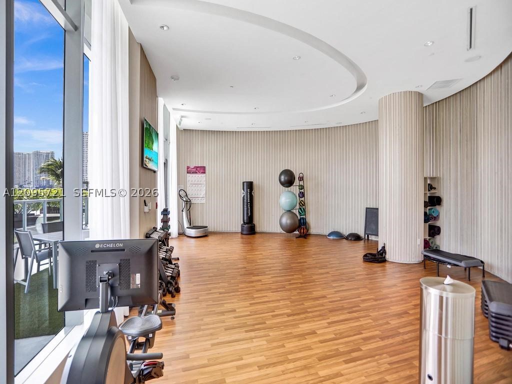 3300 NE 188th St #210, Aventura FL 33180