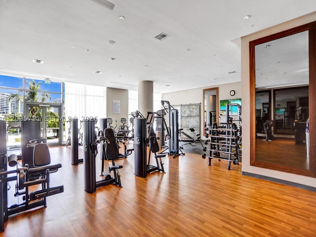 3300 NE 188th St #210, Aventura FL 33180