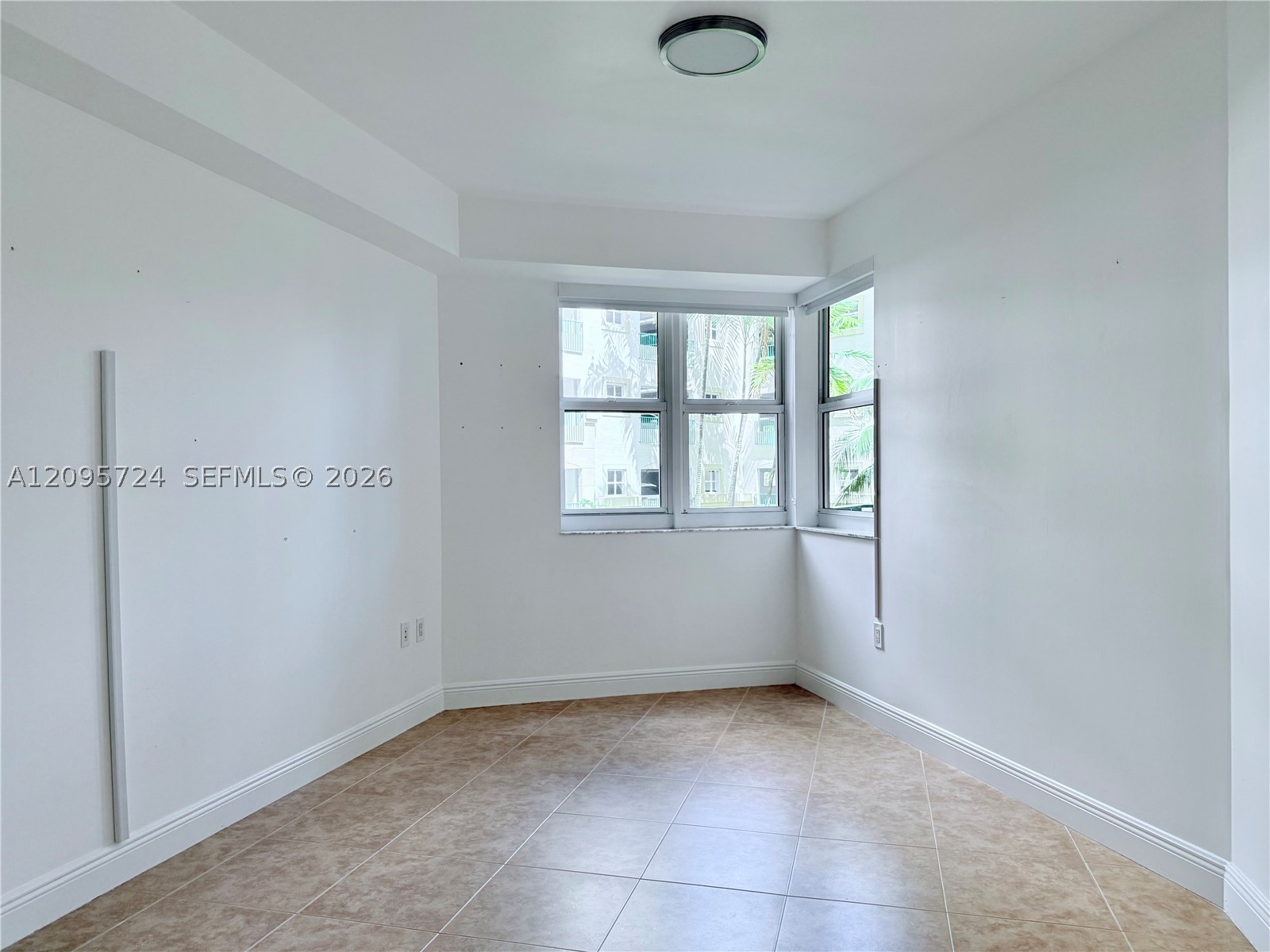 19900 E Country Club Dr #216, Aventura FL 33180
