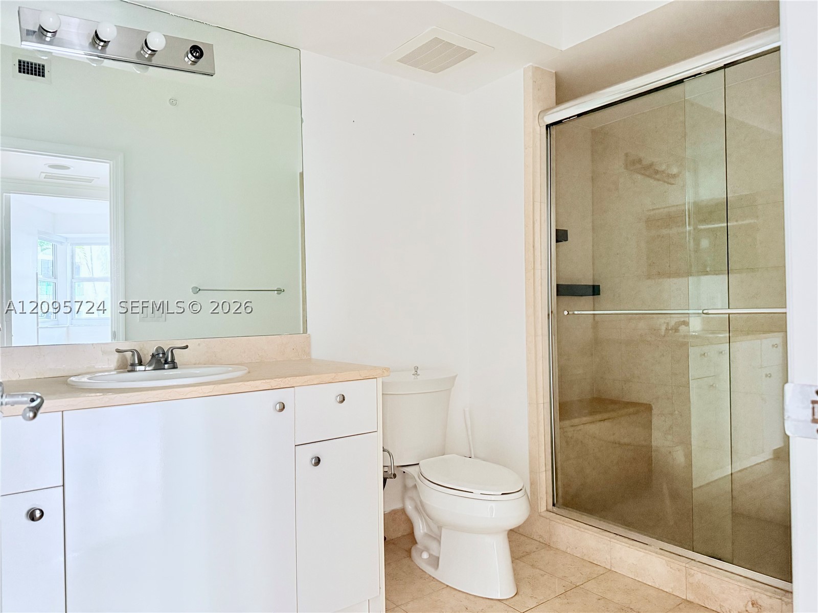 19900 E Country Club Dr #216, Aventura FL 33180