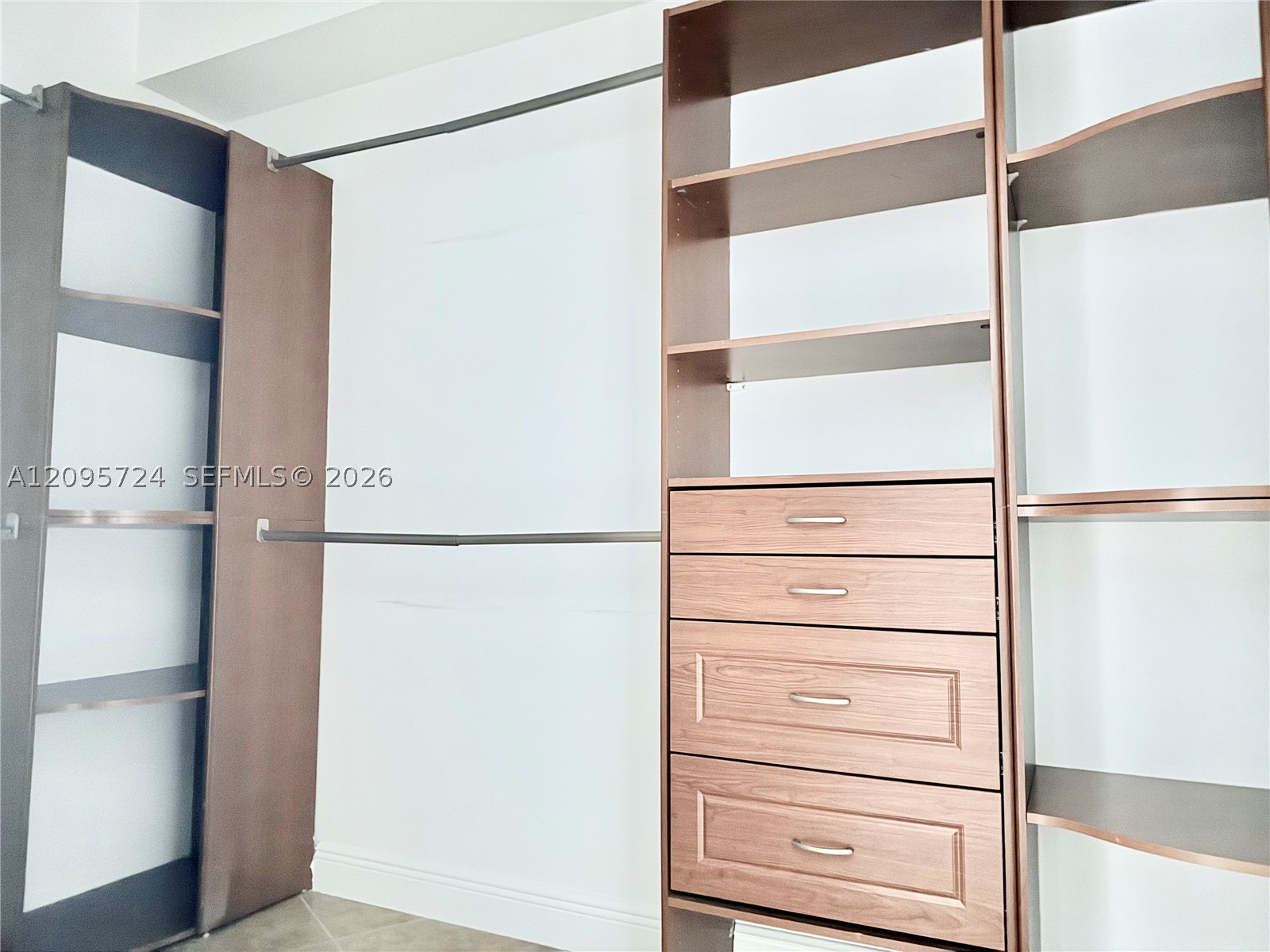 19900 E Country Club Dr #216, Aventura FL 33180