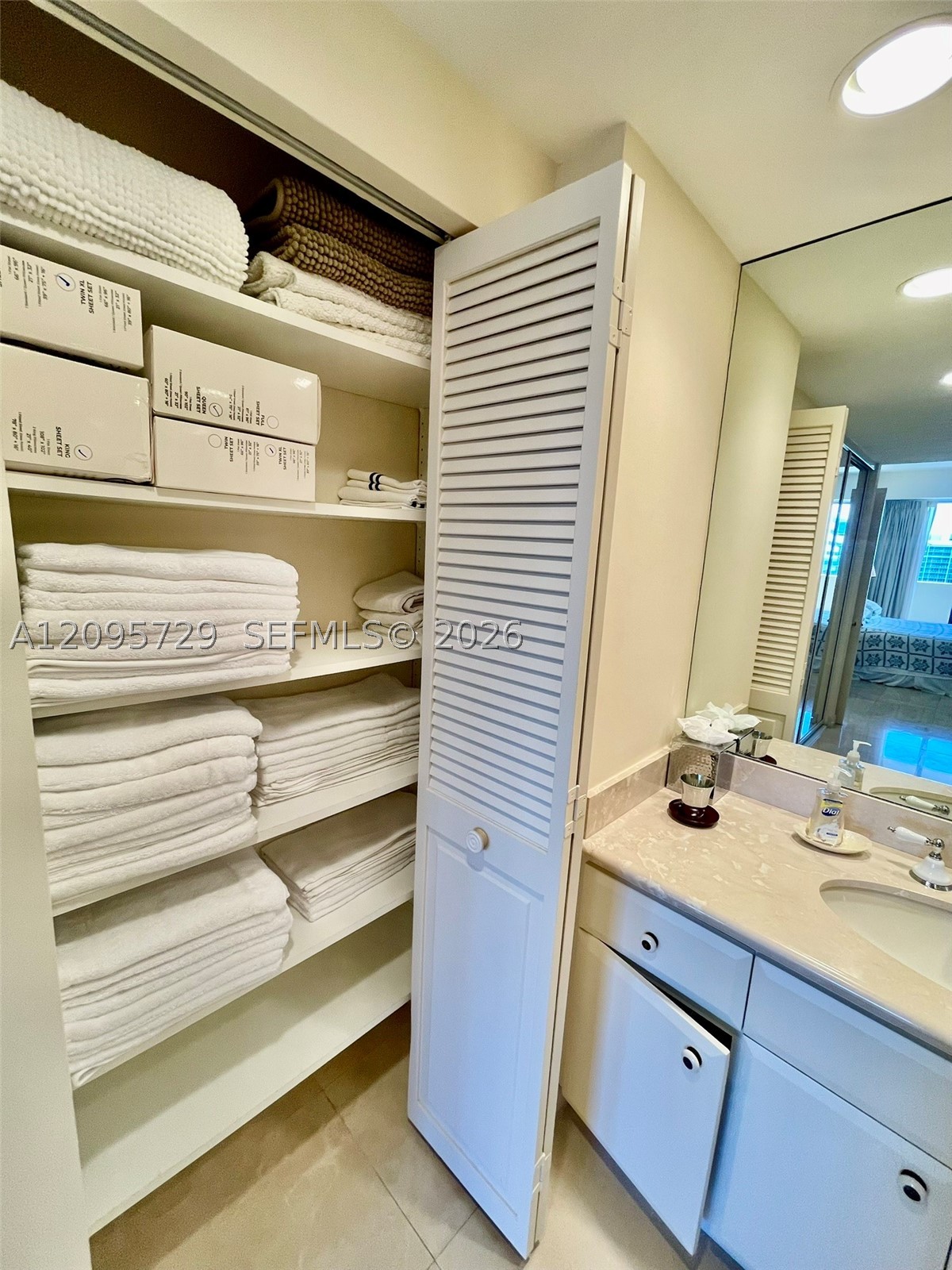 201 Crandon Blvd #1235, Key Biscayne FL 33149
