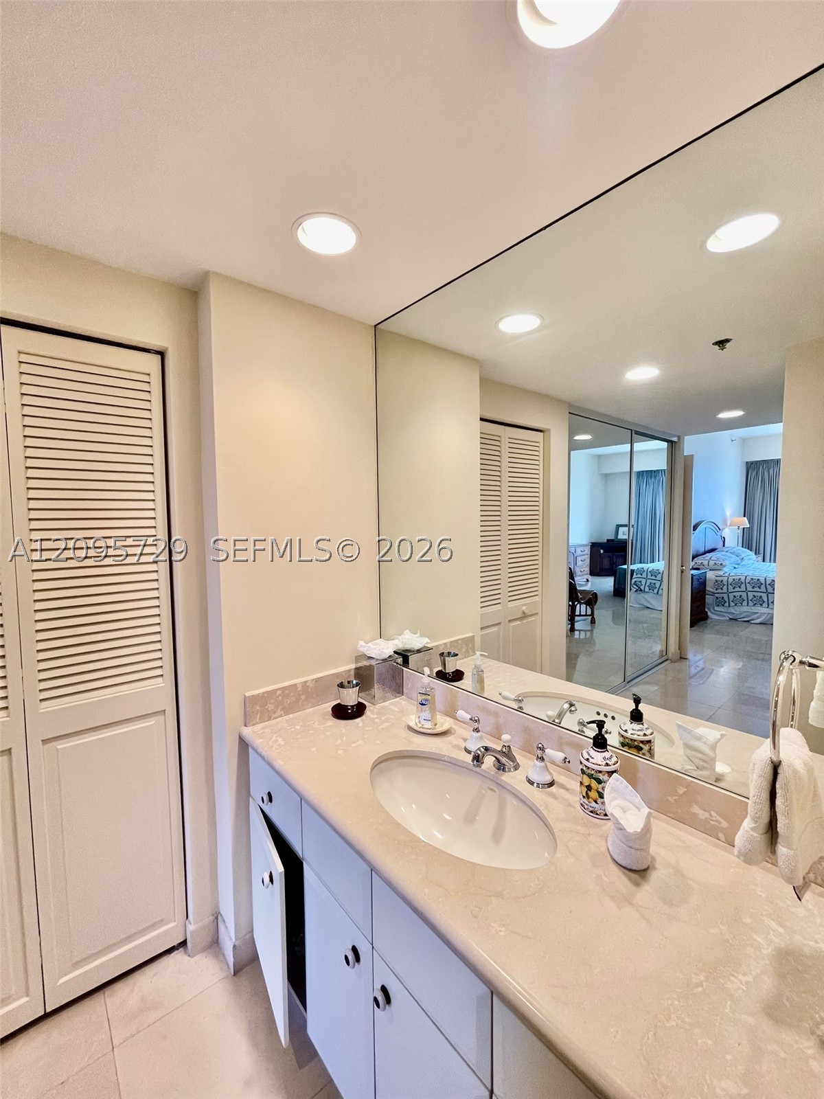 201 Crandon Blvd #1235, Key Biscayne FL 33149