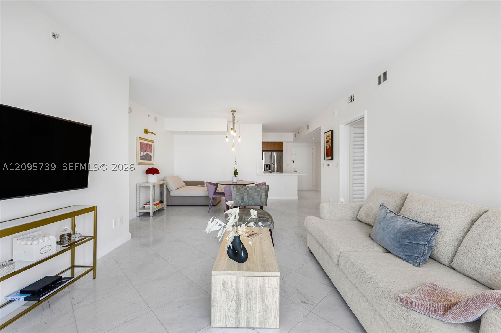 325 S Biscayne Blvd #1019, Miami FL 33131