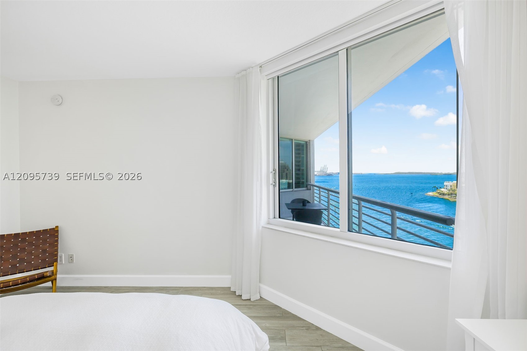 325 S Biscayne Blvd #1019, Miami FL 33131
