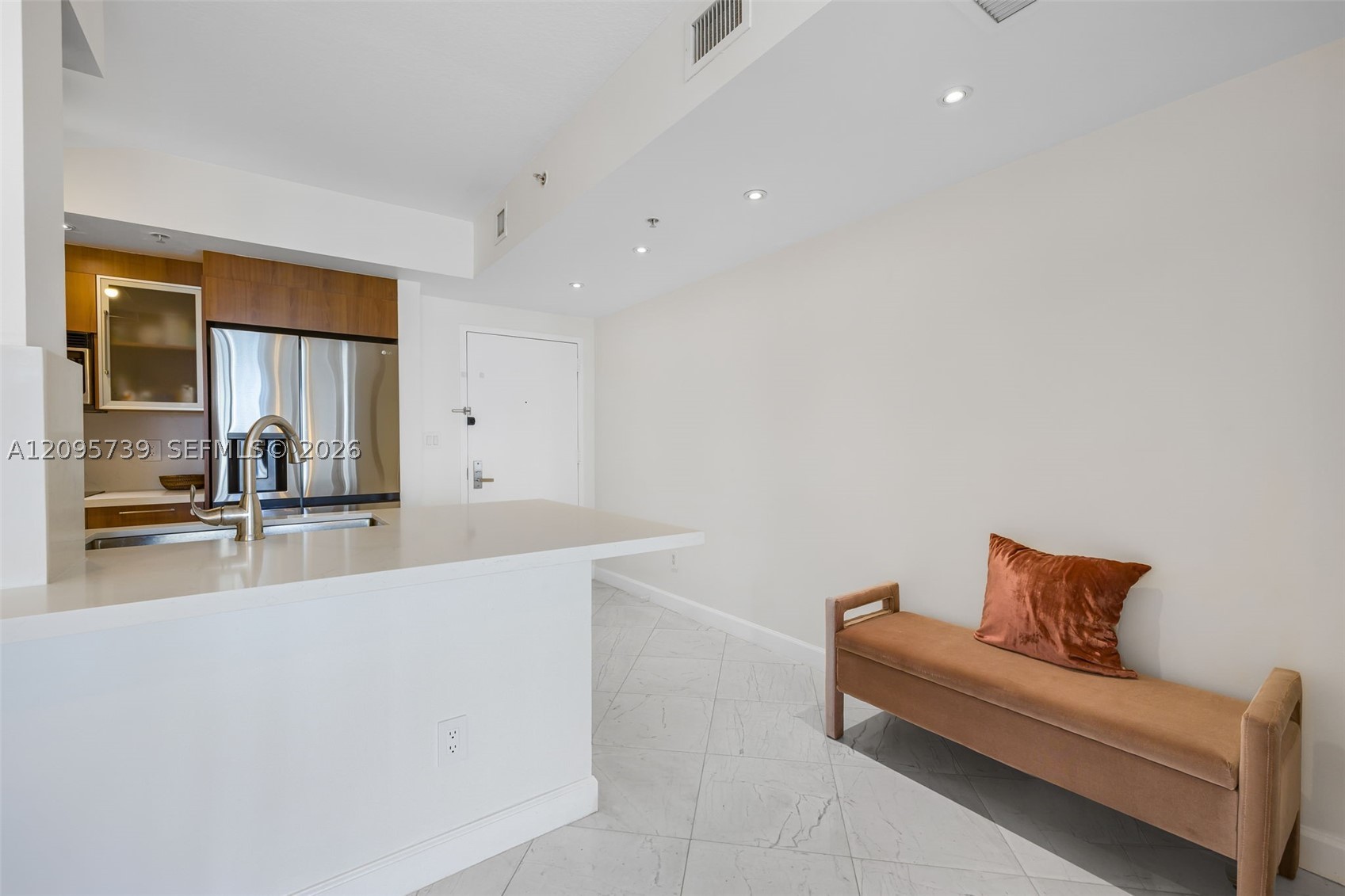 325 S Biscayne Blvd #1019, Miami FL 33131