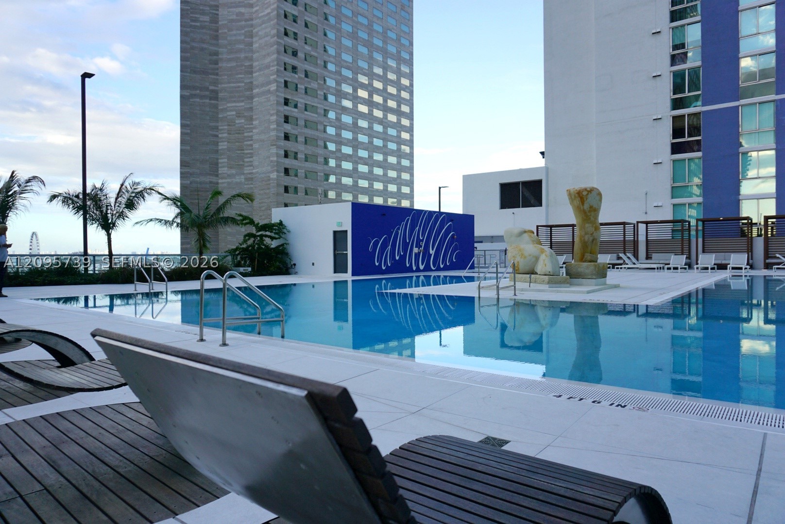 325 S Biscayne Blvd #1019, Miami FL 33131