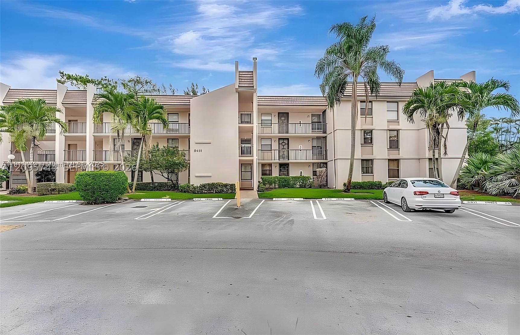8411 Forest Hills Dr #208, Coral Springs FL 33065