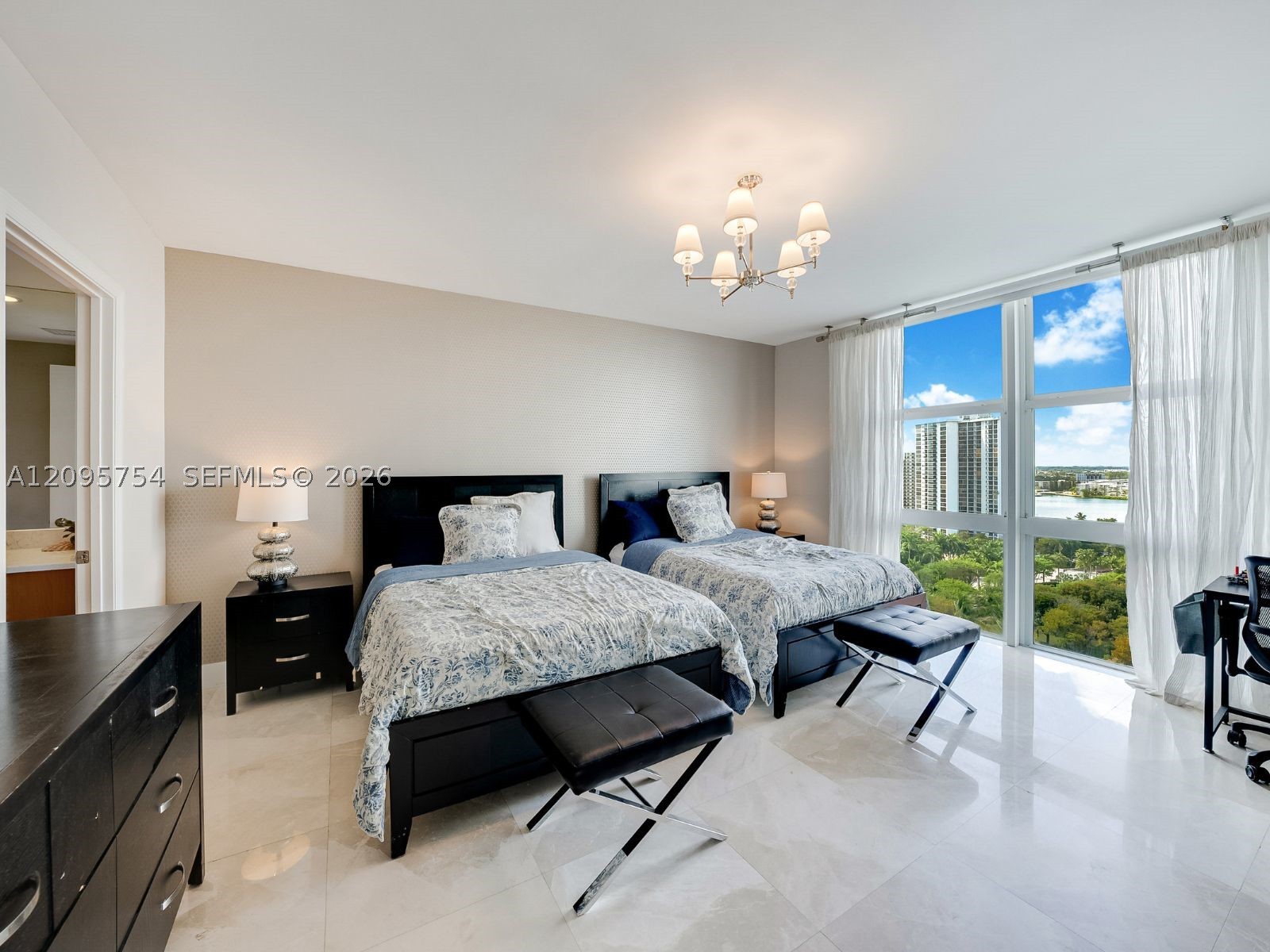 3301 NE 183rd St #1701, Aventura FL 33160