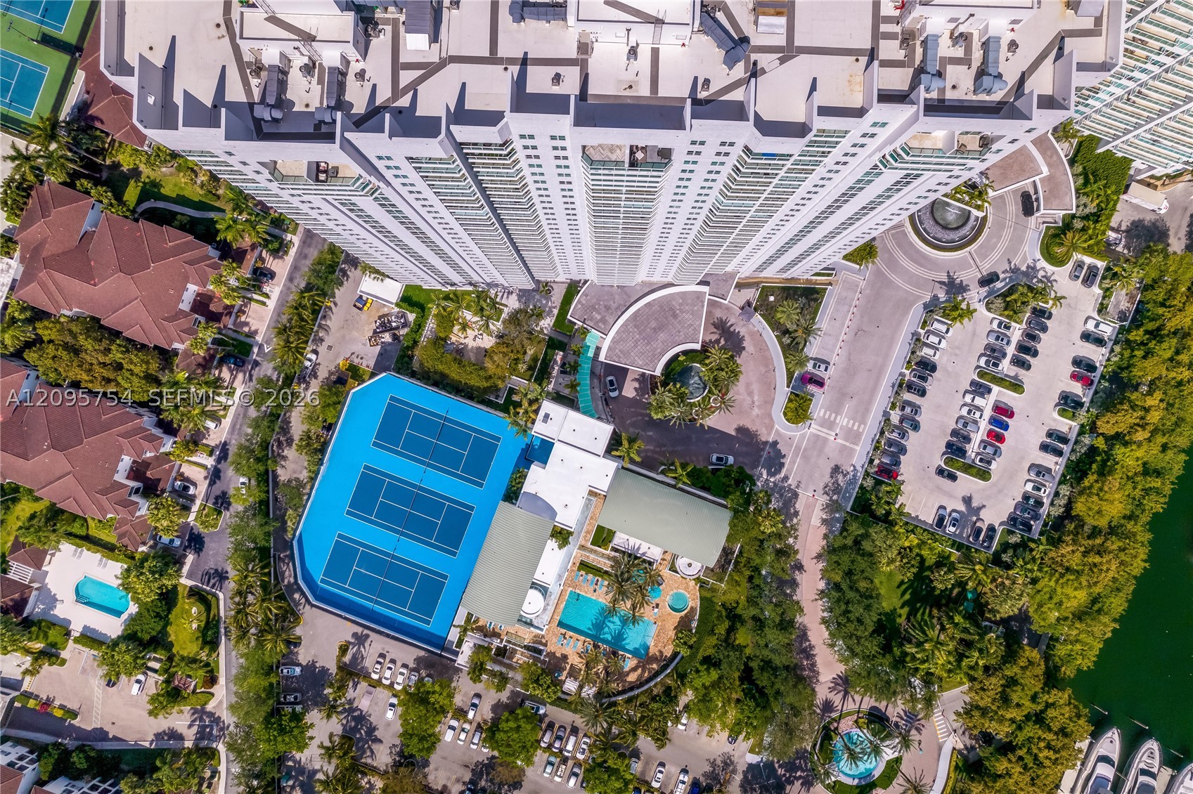 3301 NE 183rd St #1701, Aventura FL 33160