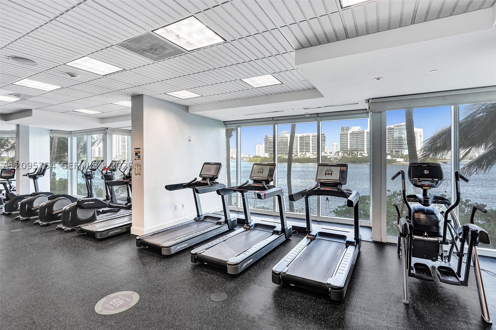 3301 NE 183rd St #1701, Aventura FL 33160
