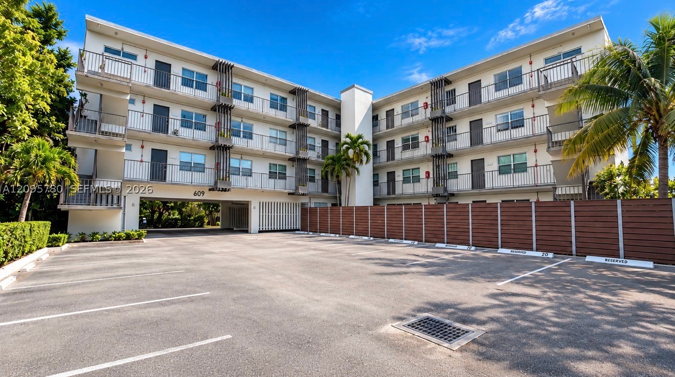 609 NE 13th Ave #203, Fort Lauderdale FL 33304