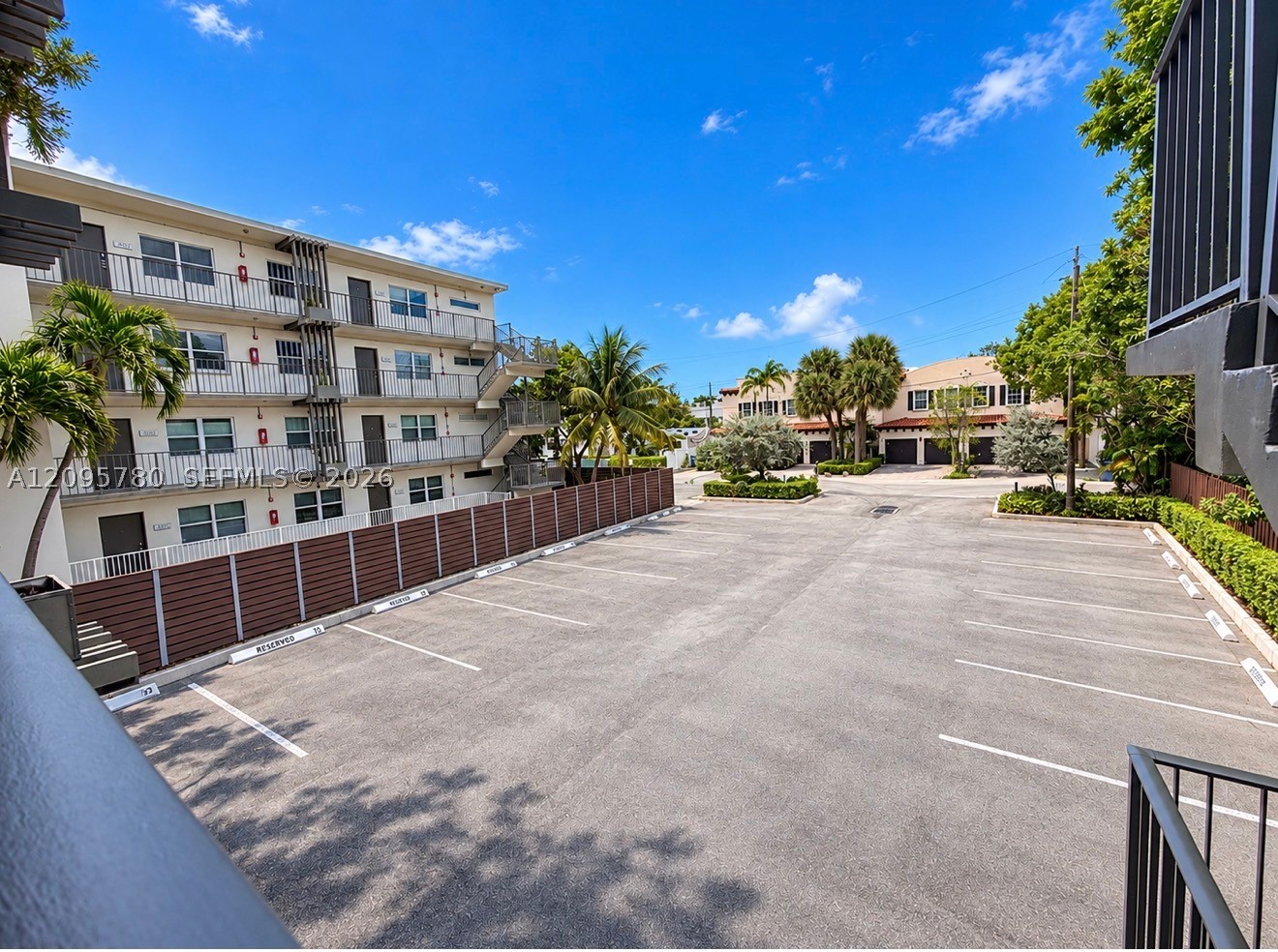 609 NE 13th Ave #203, Fort Lauderdale FL 33304