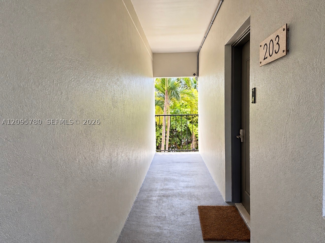 609 NE 13th Ave #203, Fort Lauderdale FL 33304