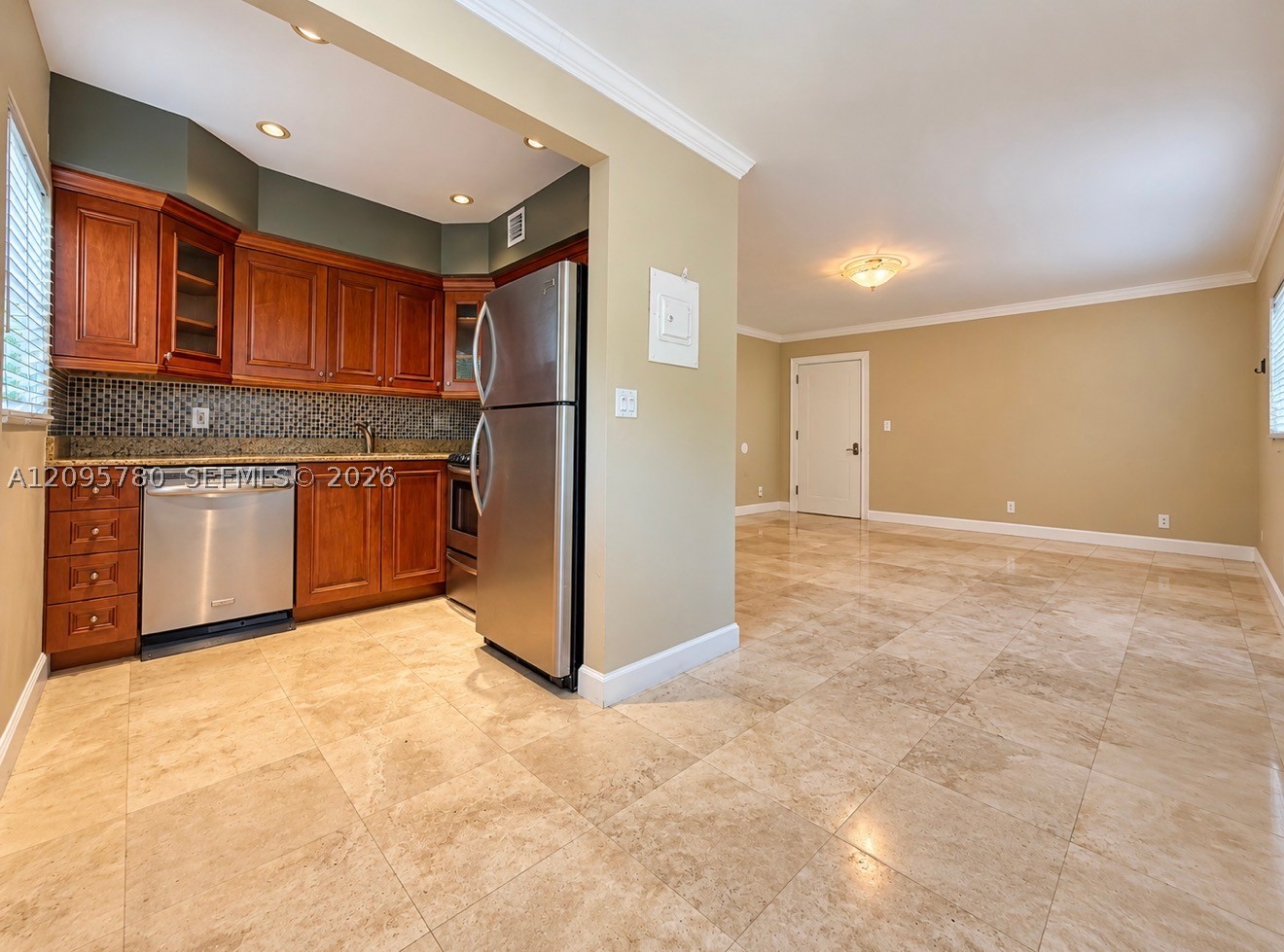 609 NE 13th Ave #203, Fort Lauderdale FL 33304