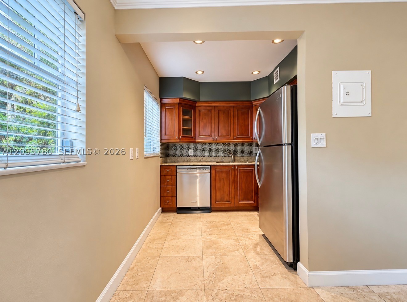 609 NE 13th Ave #203, Fort Lauderdale FL 33304