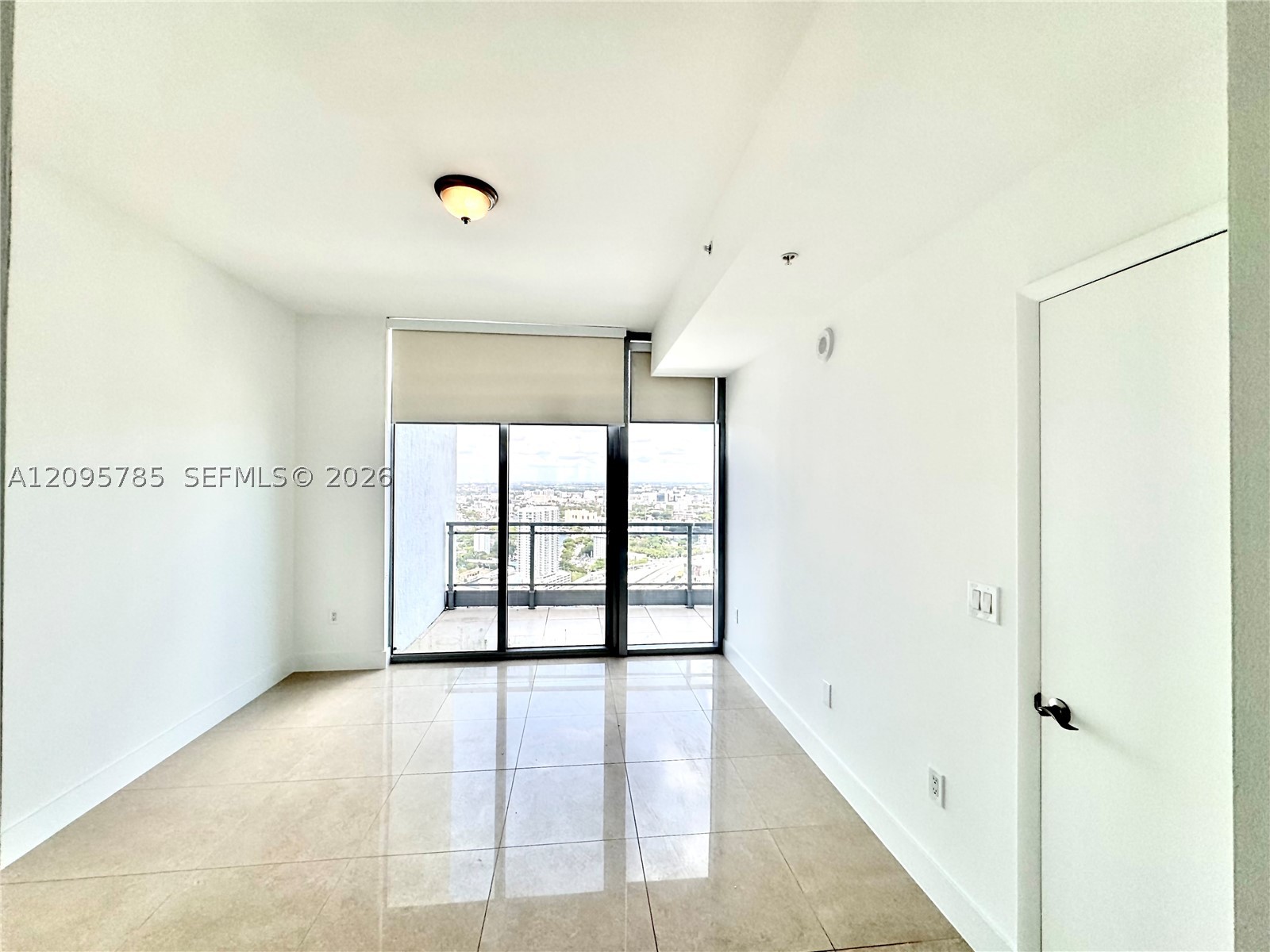 90 SW 3rd St #PH-10, Miami FL 33130