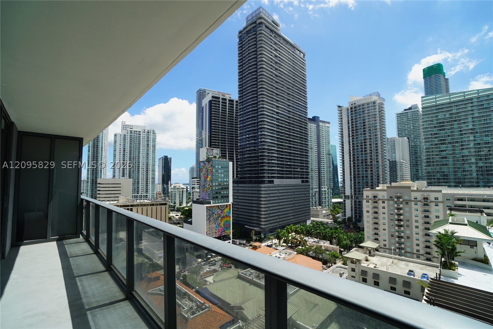 55 SW 9th St #1405, Miami FL 33130