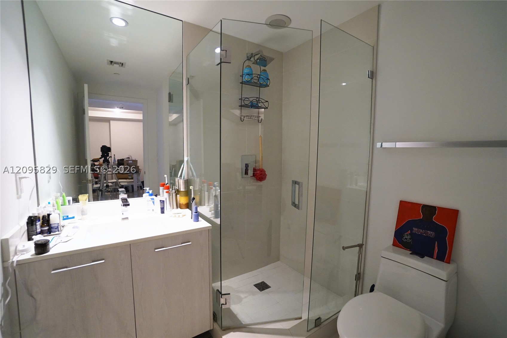 55 SW 9th St #1405, Miami FL 33130