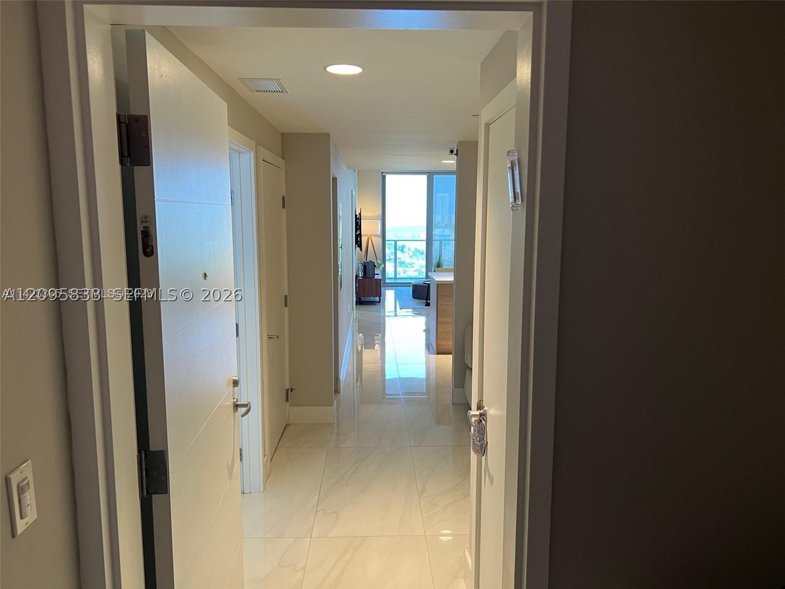 16385 Biscayne Blvd #2017, North Miami Beach FL 33160