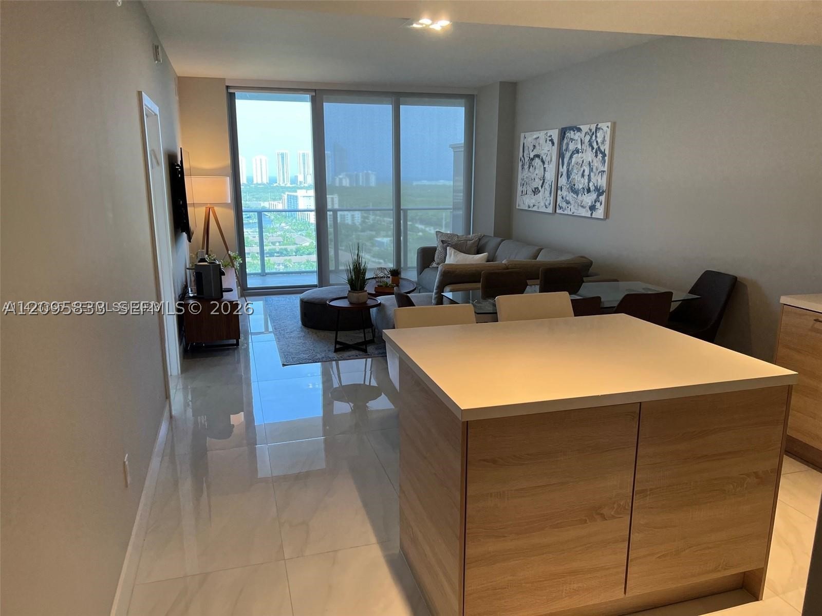 16385 Biscayne Blvd #2017, North Miami Beach FL 33160