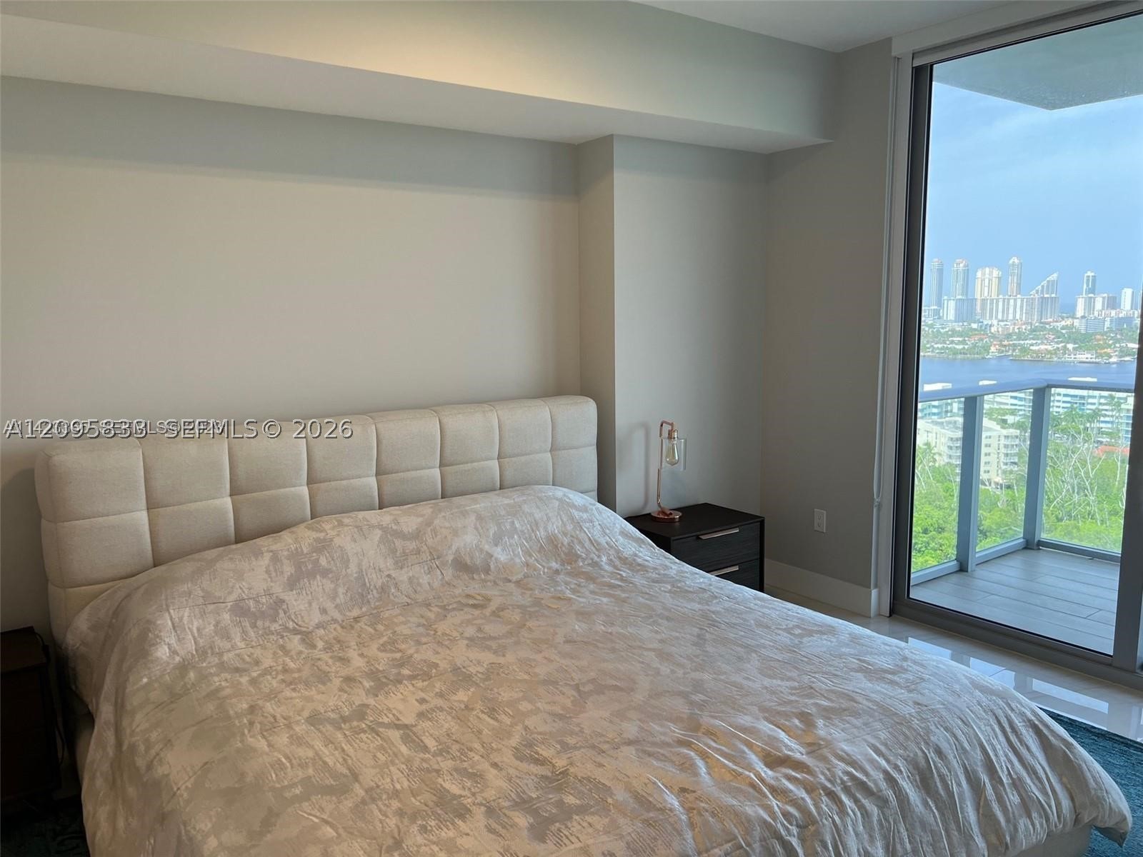 16385 Biscayne Blvd #2017, North Miami Beach FL 33160
