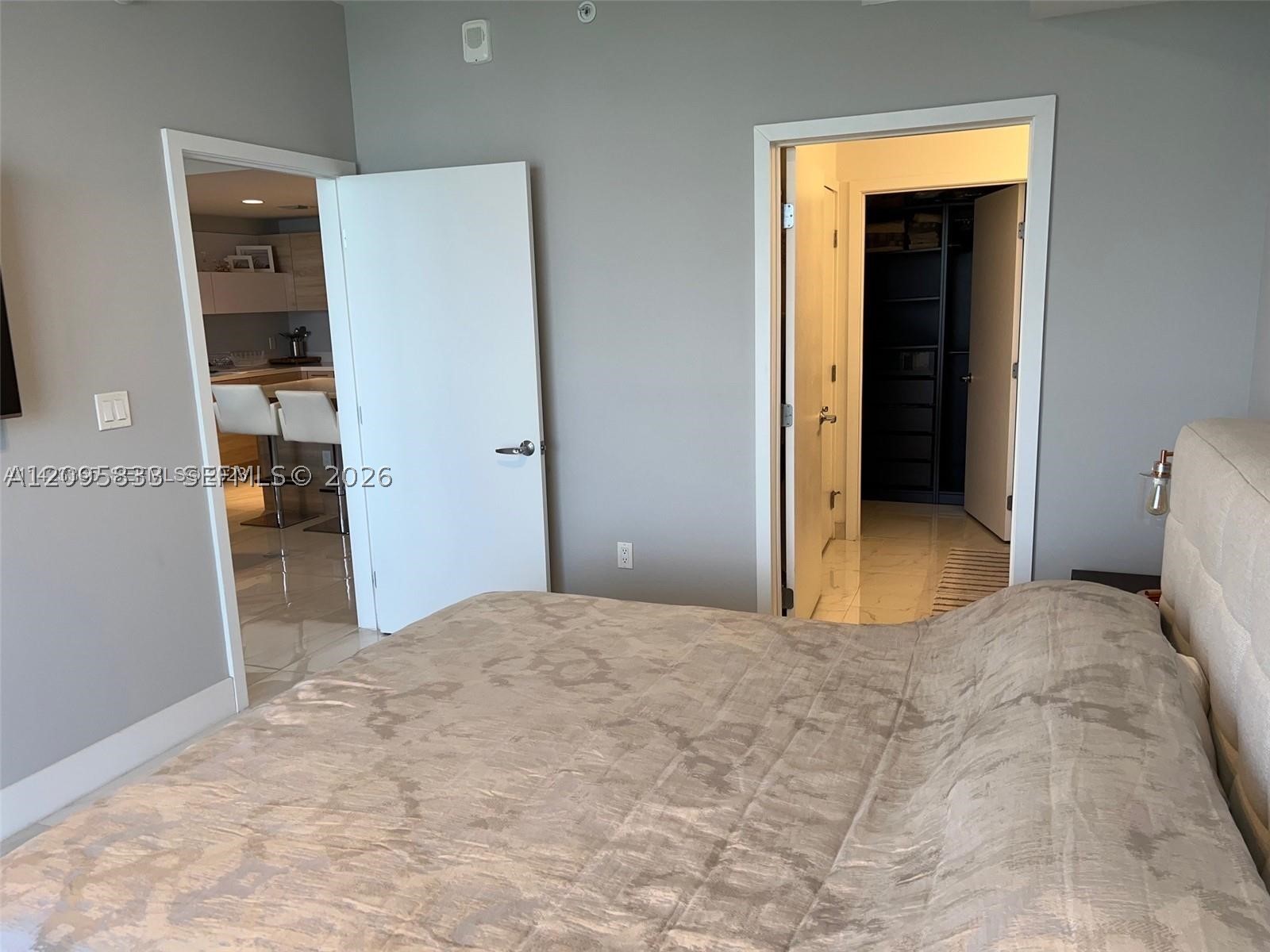 16385 Biscayne Blvd #2017, North Miami Beach FL 33160