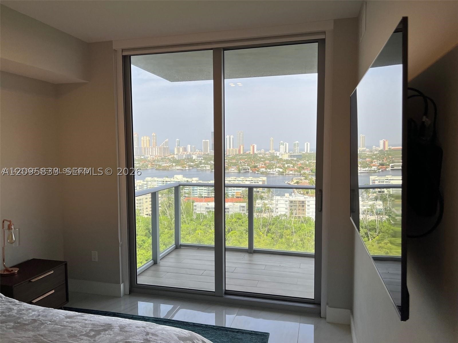 16385 Biscayne Blvd #2017, North Miami Beach FL 33160