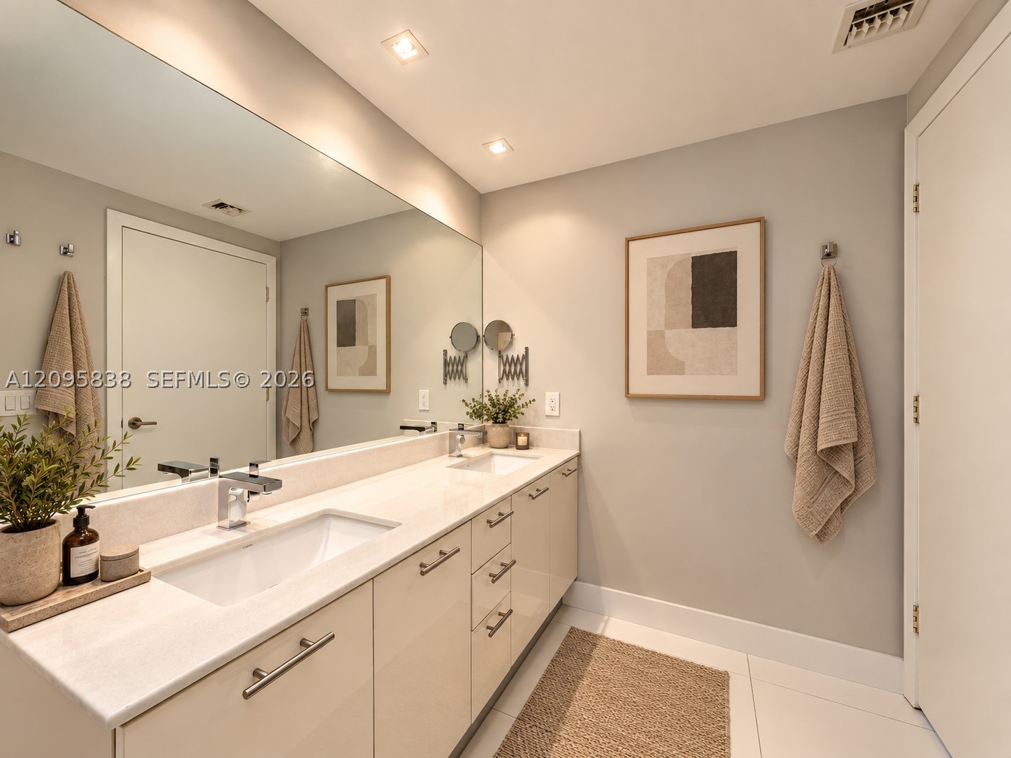 2475 Brickell Ave #1208, Miami FL 33129