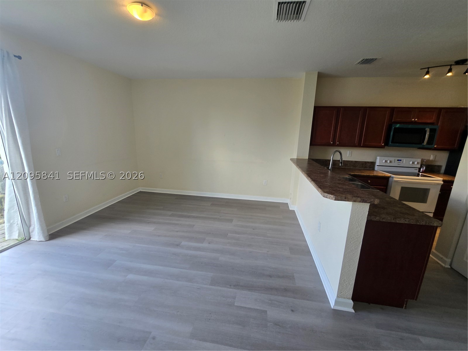 2853 SE 1st Dr #6, Homestead FL 33033