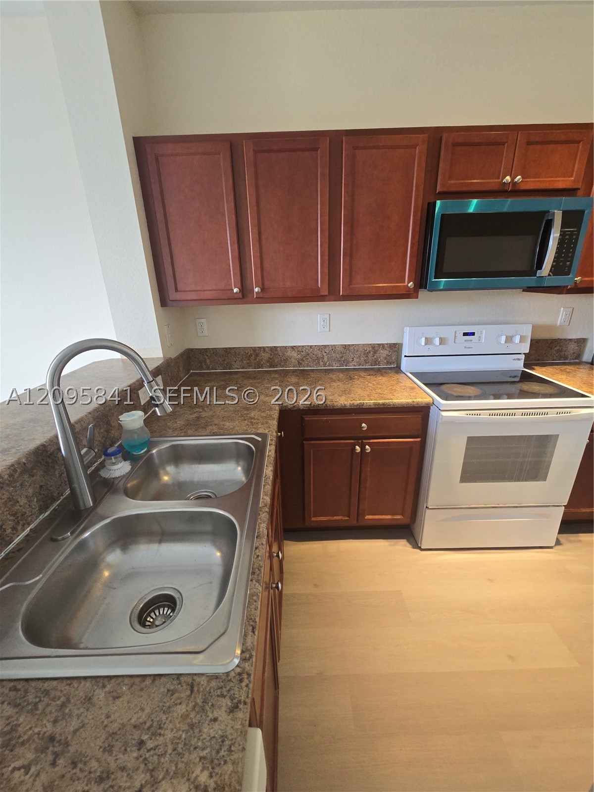 2853 SE 1st Dr #6, Homestead FL 33033