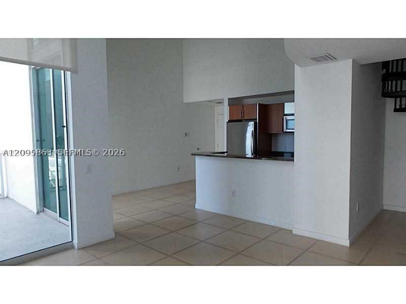 300 S Biscayne Blvd #Loft 1034, Miami FL 33131