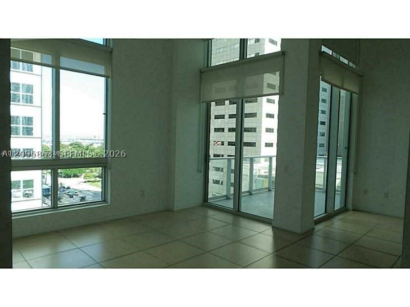 300 S Biscayne Blvd #Loft 1034, Miami FL 33131