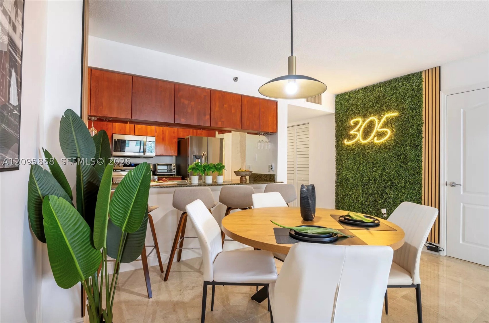 1200 Brickell Bay Dr #1805, Miami FL 33131