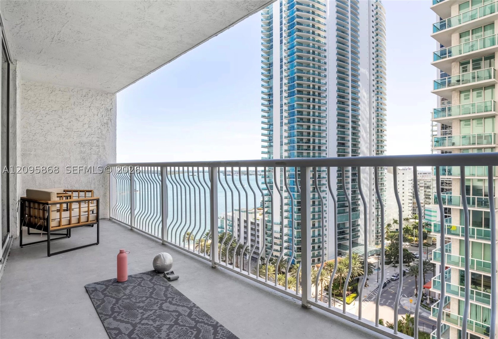 1200 Brickell Bay Dr #1805, Miami FL 33131