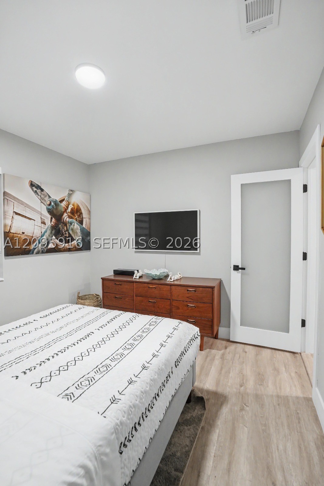 331 W 40th Pl, Hialeah FL 33012