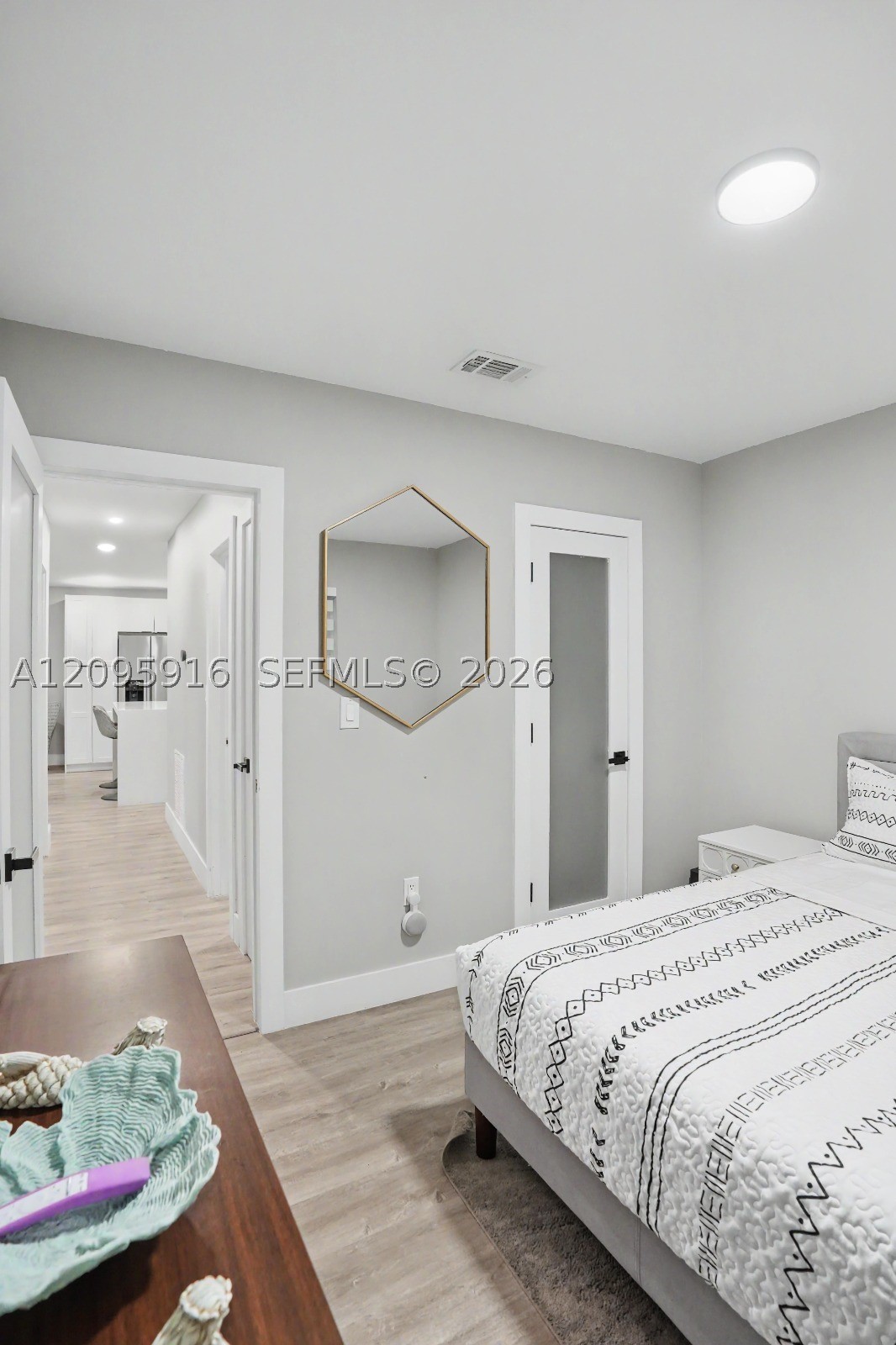 331 W 40th Pl, Hialeah FL 33012