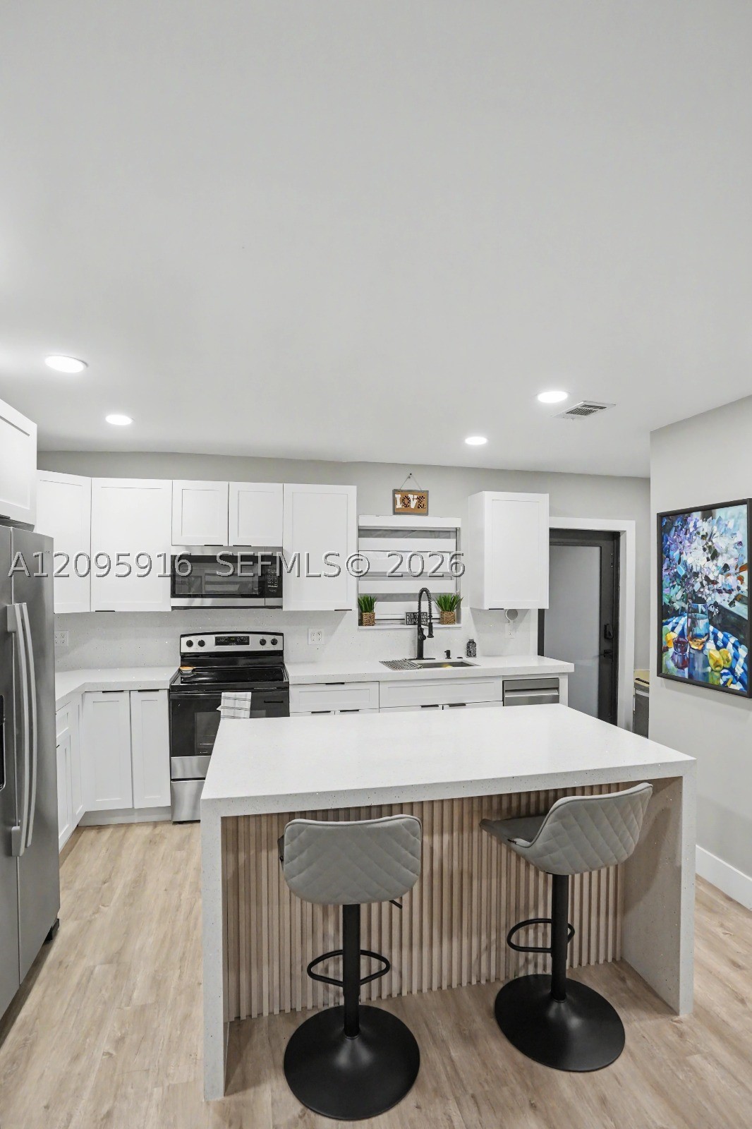 331 W 40th Pl, Hialeah FL 33012