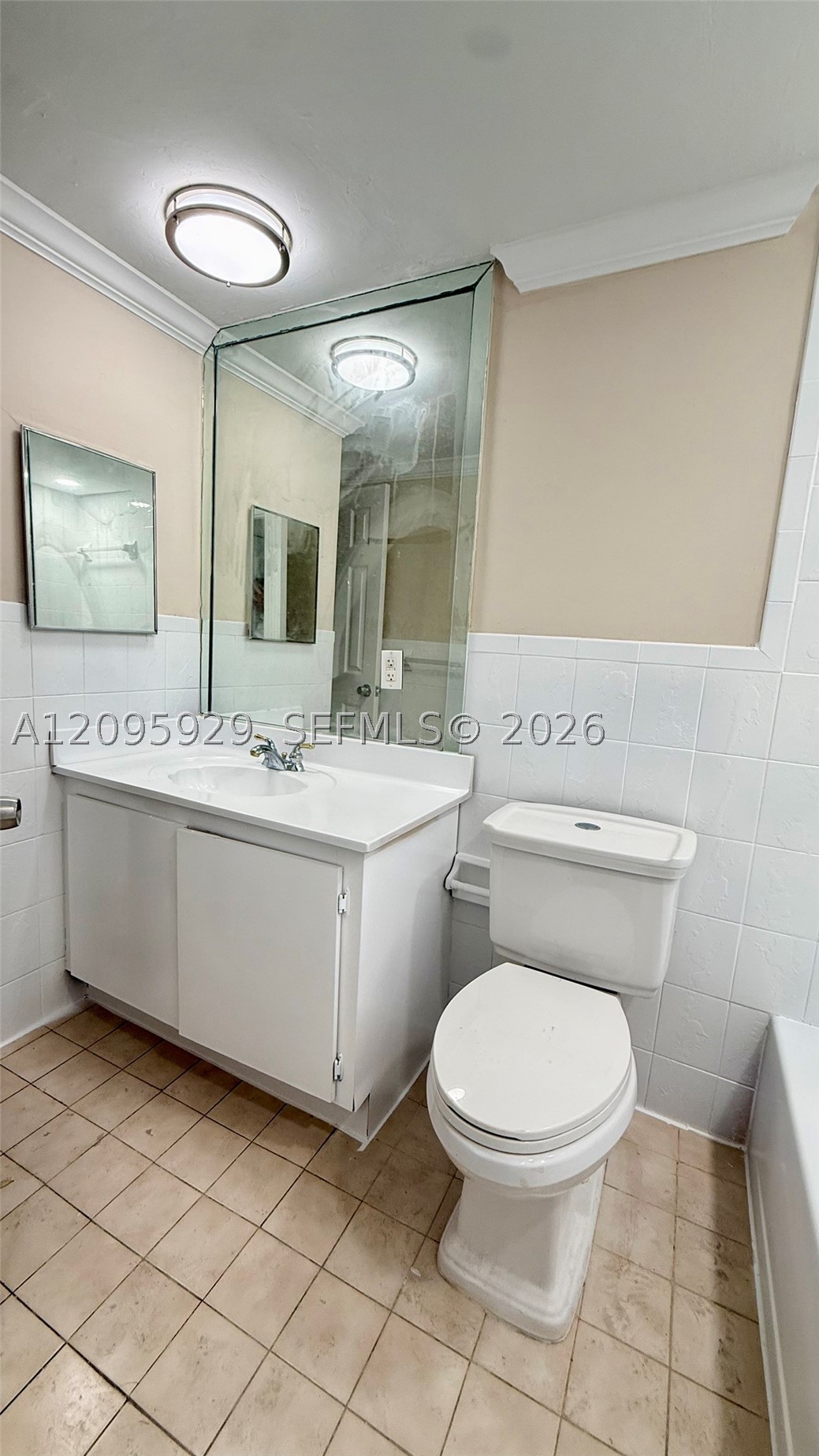3640 NW 9th St #405, Miami FL 33125