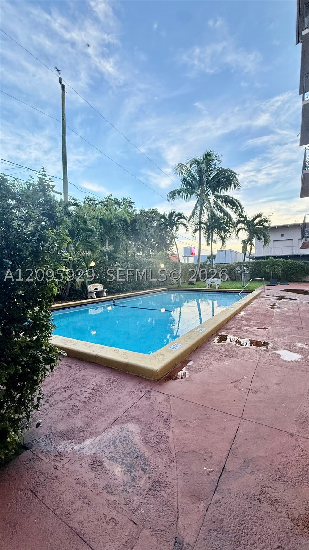 3640 NW 9th St #405, Miami FL 33125
