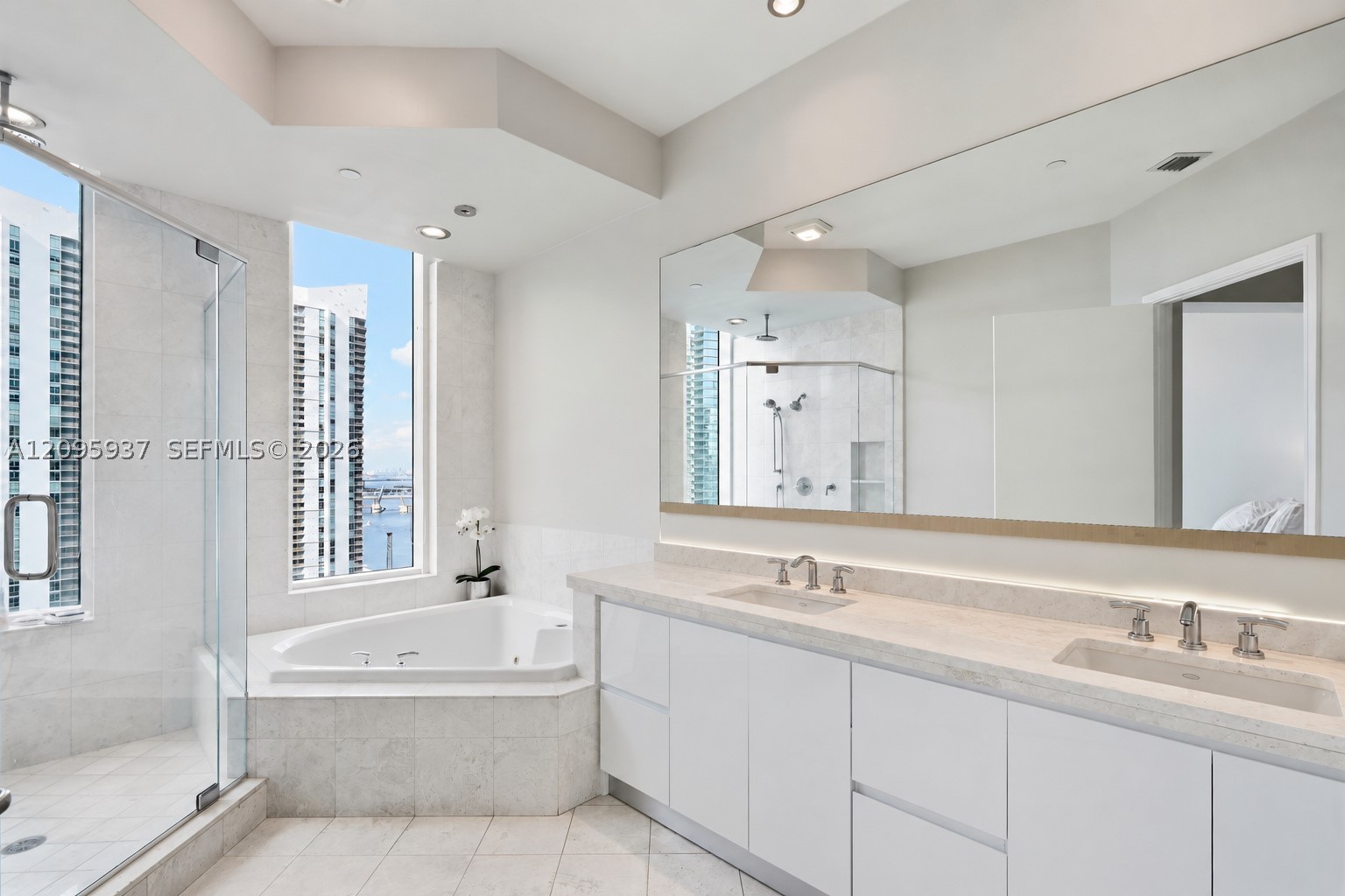 900 Brickell Key Blvd #1901, Miami FL 33131