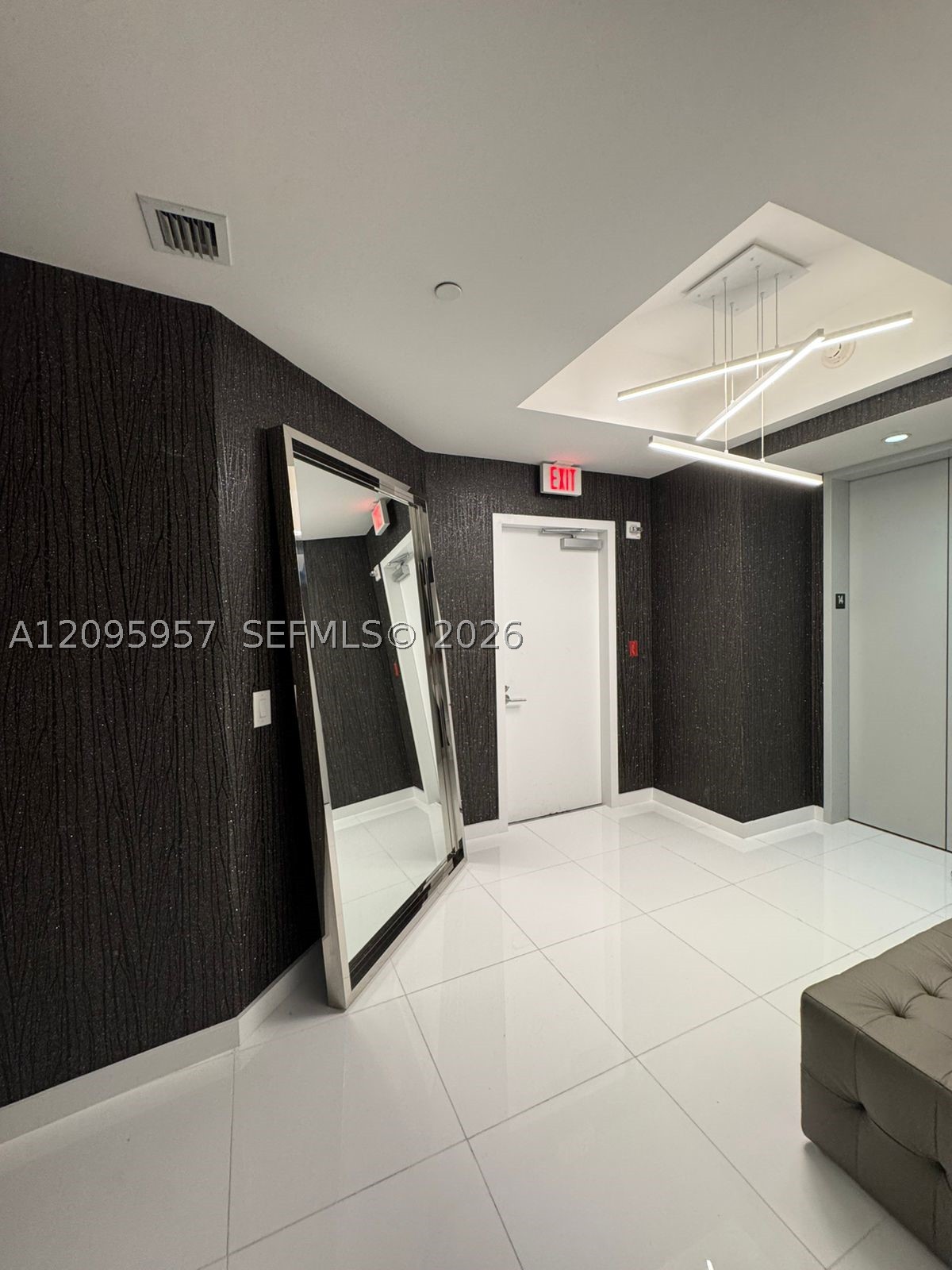 851 NE 1st Ave #1404, Miami FL 33132