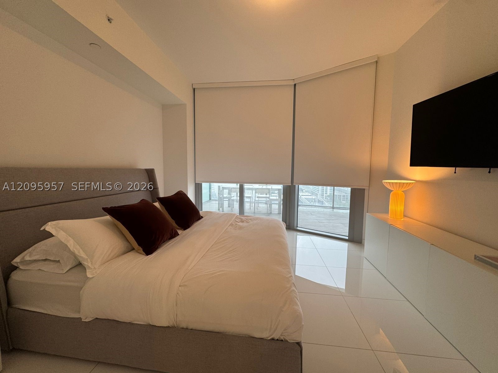 851 NE 1st Ave #1404, Miami FL 33132