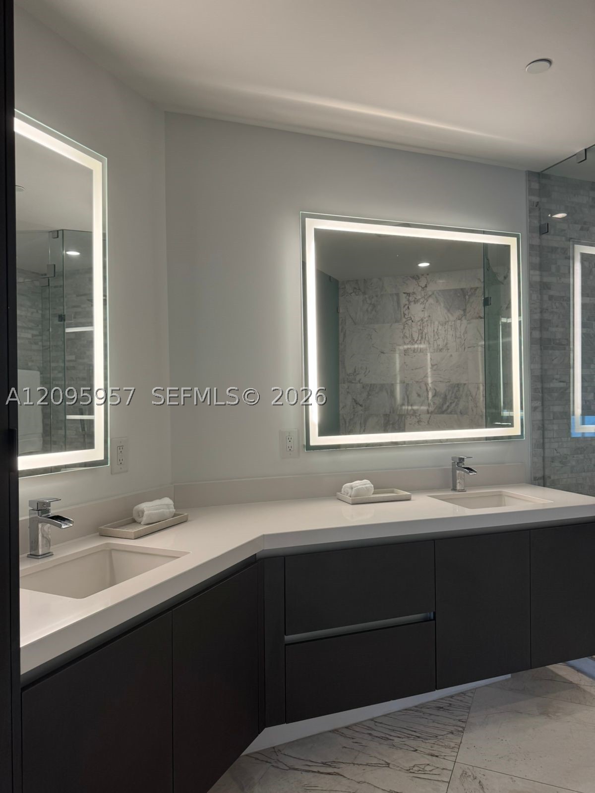 851 NE 1st Ave #1404, Miami FL 33132