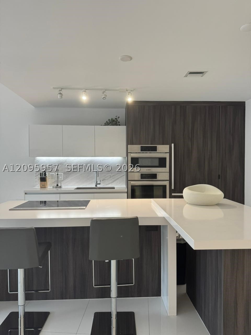851 NE 1st Ave #1404, Miami FL 33132
