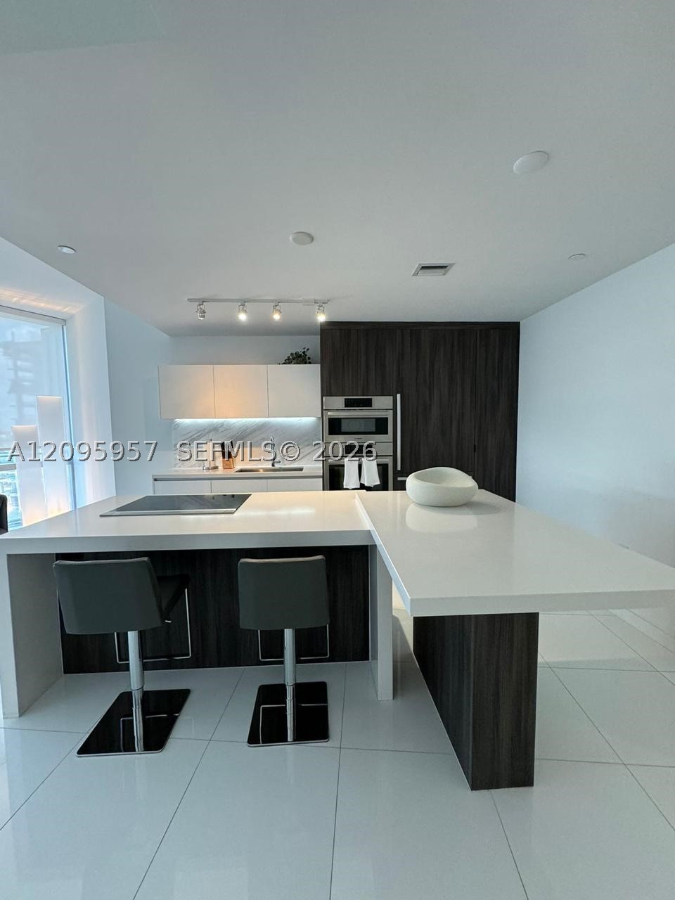 851 NE 1st Ave #1404, Miami FL 33132