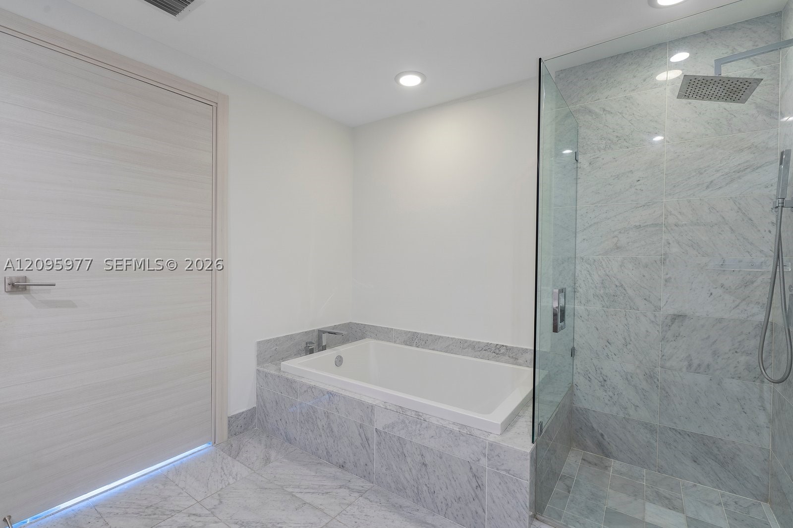 801 S Miami Ave #2402, Miami FL 33130