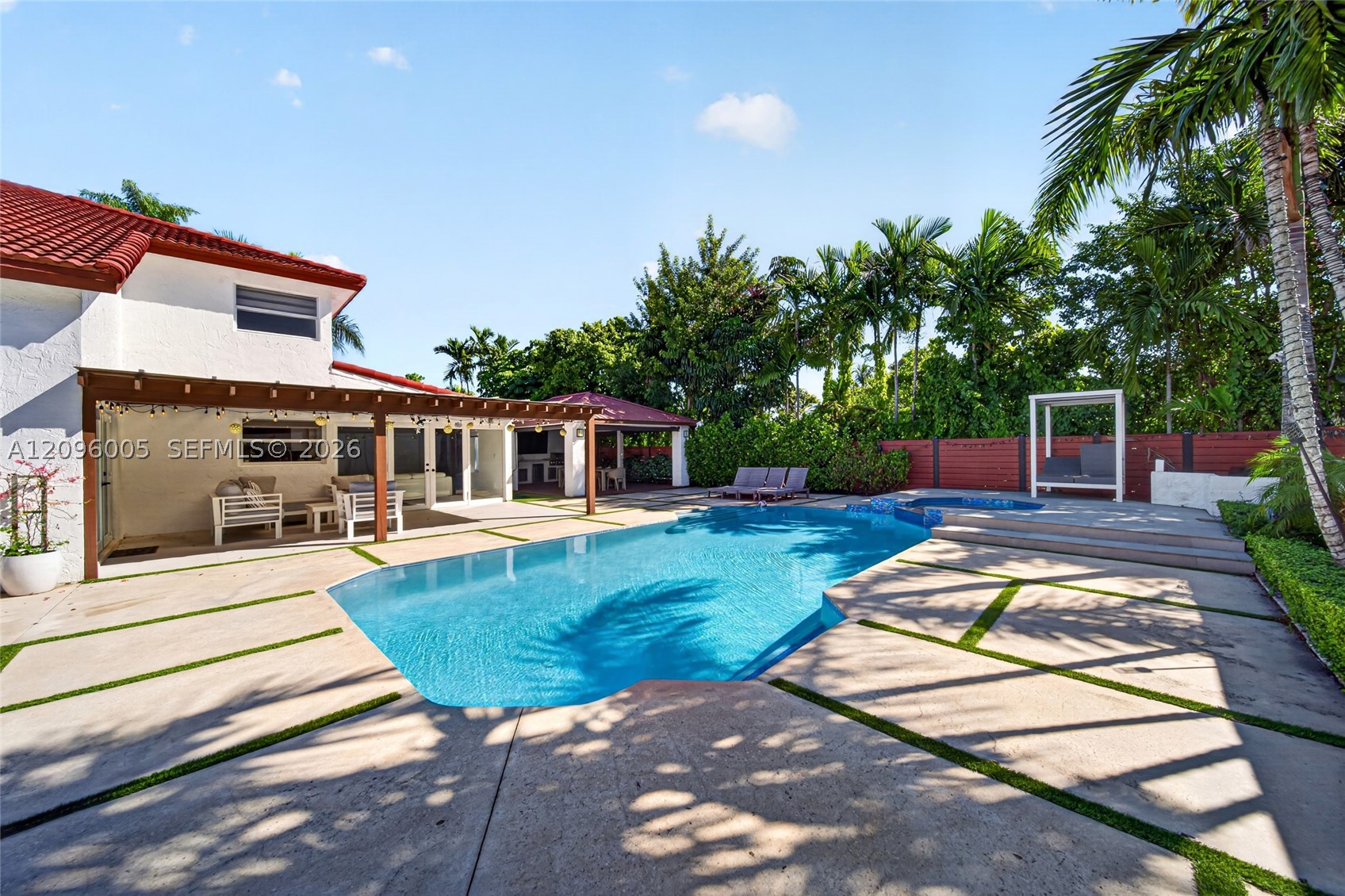 6705 SW 103rd Ct, Miami FL 33173