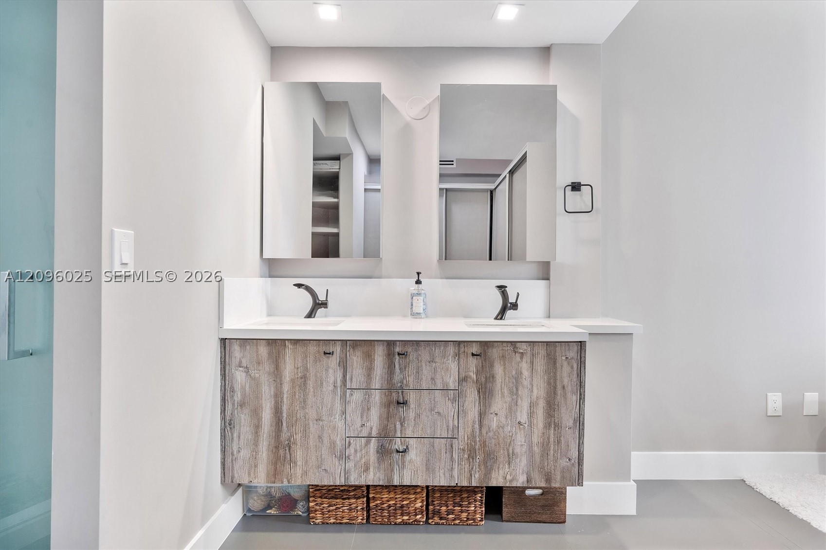 6365 Collins Ave #4307, Miami Beach FL 33141