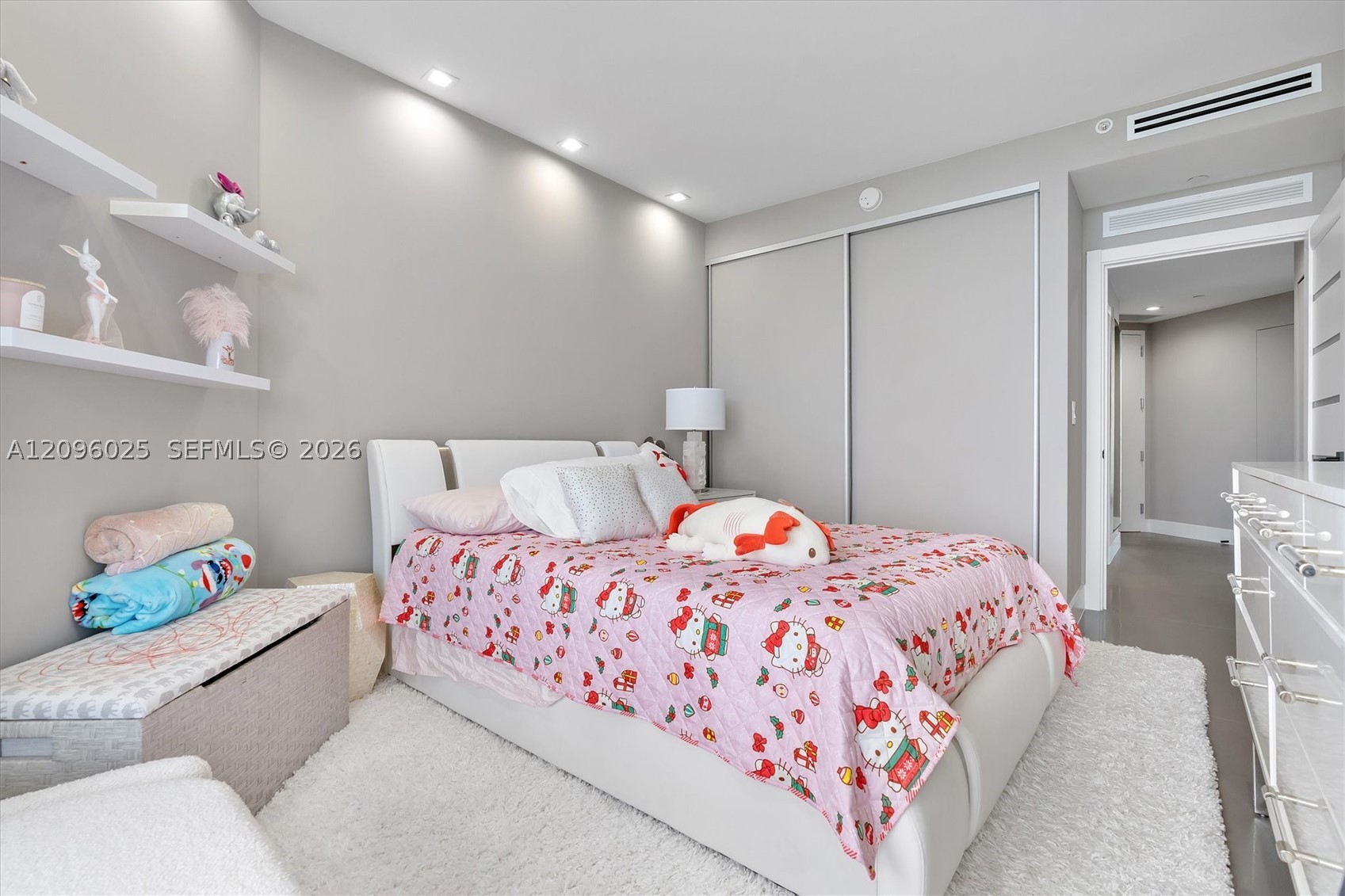 6365 Collins Ave #4307, Miami Beach FL 33141
